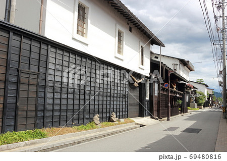 飛騨古川の白壁土蔵 飛騨古川の白壁土蔵 69480816