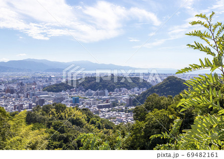 道後平から望む道後平野、松山城 道後平から望む道後平野、松山城 69482161