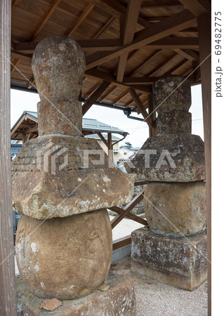 五輪塔 墓石 巨大墓 宝篋印塔 山陰 五輪塔 墓石 巨大墓 宝篋印塔 山陰 69482775