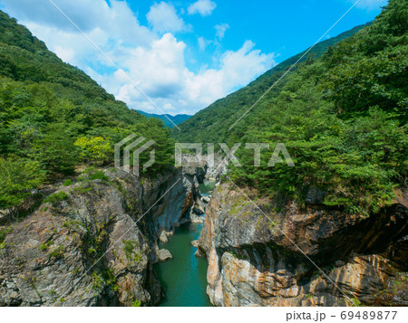 River flowing through the canyon (Tochigi, Japan) 69489877