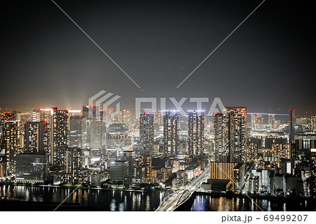 カレッタ汐留の展望台から見える東京の夜景の写真素材