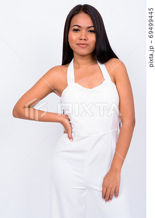 Portrait of young Asian businesswoman looking at camera 69499445