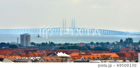 The bridge over Oresund between Copenhagen Denmark and Malmo Swe The bridge over Oresund between Copenhagen Denmark and Malmo Swe 69500130