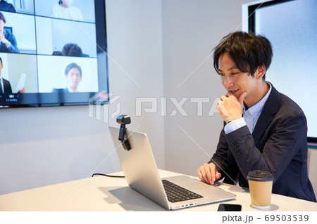 オンライン会議 ビデオ会議 テレビ会議 ウェブ会議 リモートワーク リモート テレワーク 社内会議 オンライン会議 ビデオ会議 テレビ会議 ウェブ会議 リモートワーク リモート テレワーク 社内会議 69503539