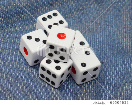 サイコロ(並べバージョン) 69504632