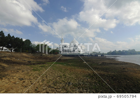 KELANTAN, MALAYSIA -MARCH 28, 2014: Brunei Darussalam Mosque at Kelantan Malaysia. An old Mosque and small mosque built with Islamic Architectural element.  69505794