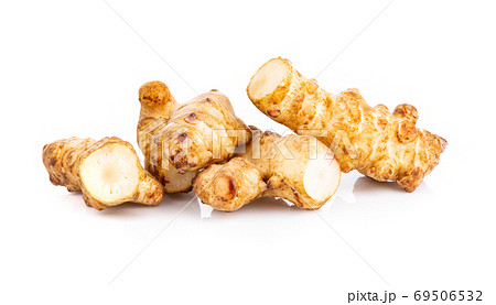 Jerusalem artichoke on white background 69506532