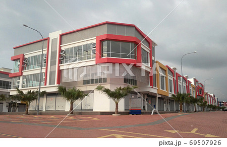 CYBERJAYA, MALAYSIA - SEPTEMBER 29, 2017: Terrace shop lots facade. The architect introduced colourful and attractive facade to attract tenant and customer.  69507926