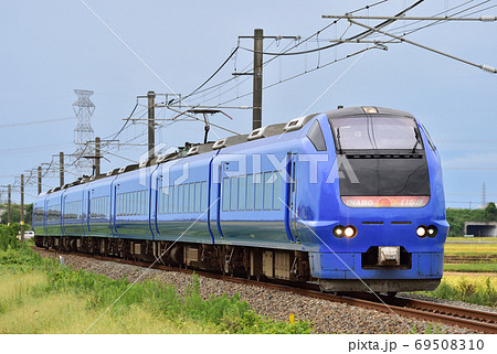 白新線　佐々木ー西新発田　JR東日本　E653系1000番台　U106編成（新潟）　瑠璃色 69508310