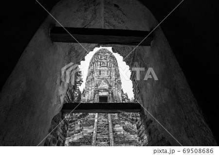 Wat Chaiwattanaram ancient architecture, Ayutthaya Wat Chaiwattanaram ancient architecture, Ayutthaya 69508686