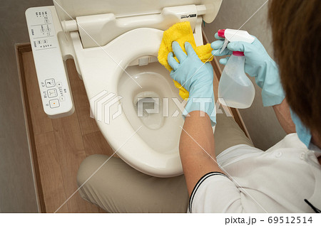 トイレ掃除 トイレ掃除 69512514