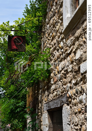 フランスの中世都市ペルージュの街並み フランスの中世都市ペルージュの街並み 69512995