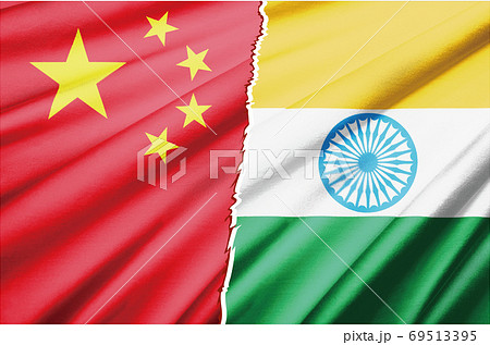 国家間対立競争対戦紛争戦争のイメージの2つの国旗のリアルイラスト 中国とインドのイラスト素材