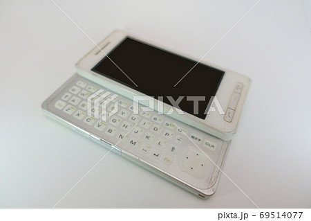 ガラケー 横 スライド 4g Docomo style ガラケー ドコモ スライド