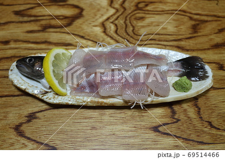 イワナ 岩魚 の刺身の写真素材