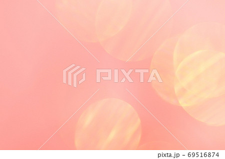 抽象的背景　赤色・黄色系　丸ボケ・玉ボケ　 69516874