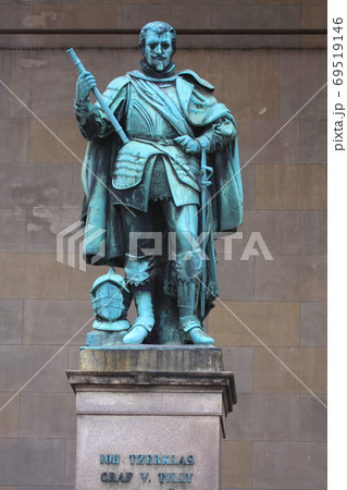 Statue on The Feldherrnhalle, Munich, Germany Statue on The Feldherrnhalle, Munich, Germany 69519146