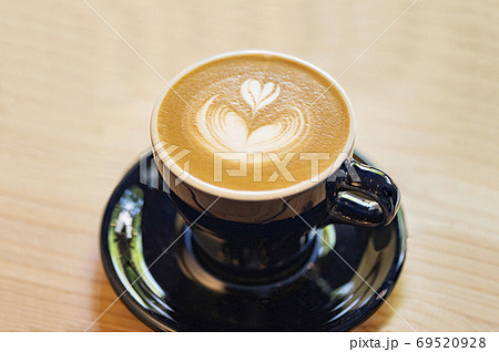 コーヒー　ラテアート 69520928