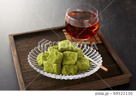 わらび餅【抹茶】とほうじ茶 69522130