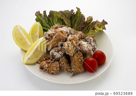 ふわふわサクサクのめかじきの竜田揚げ　ヘルシー　おいいしい 69523689