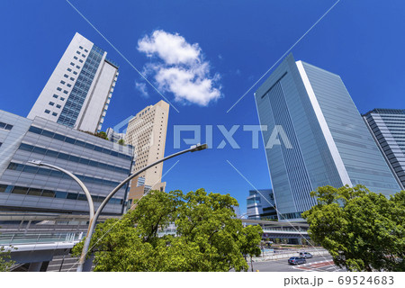 JR桜木町駅前 横浜市庁舎のビルディング 69524683