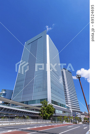 JR桜木町駅前 横浜市庁舎のビルディング 69524695