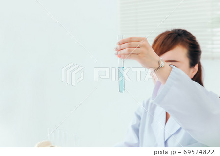 研究・科学者イメージ 研究・科学者イメージ 69524822