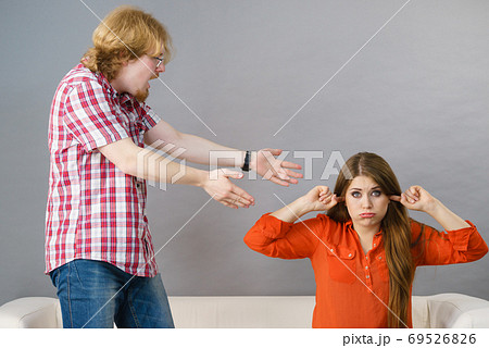 Man and woman having fight Man and woman having fight 69526826