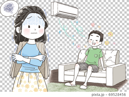エアコンで冷えている女性 エアコンで冷えている女性 69528456