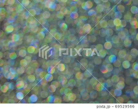 虹色の水玉模様 4（最小） 69529566