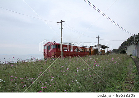 愛媛県を走る観光列車 伊予灘ものがたりの写真素材