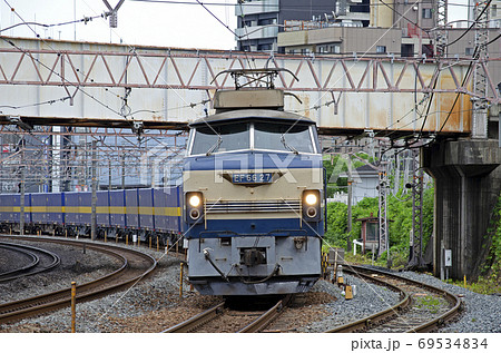 EF66がけん引する貨物列車 EF66がけん引する貨物列車 69534834