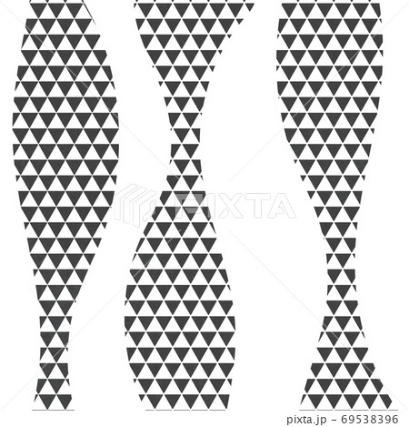 うろこの文様を用いた和柄の背景素材 69538396