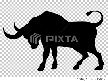 牛のシルエット 動物 牛 丑年 10 威嚇する牛のイラスト素材