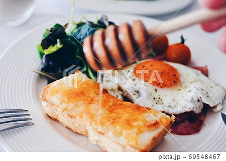 ハチミツとろ〜りハニーチーズトースト ハチミツとろ〜りハニーチーズトースト 69548467