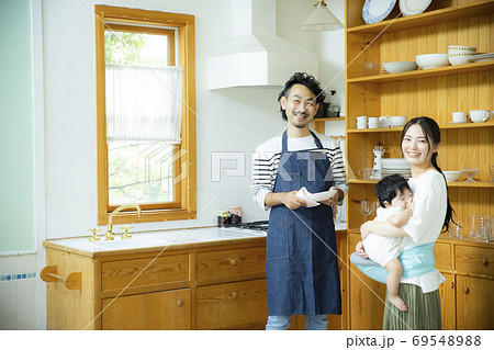 家族 ファミリー 親子 家事 家族 ファミリー 親子 家事 69548988