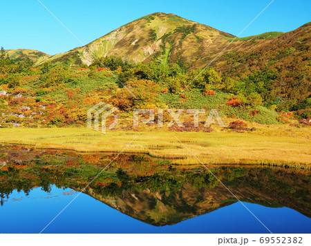 紅葉の火打山 69552382
