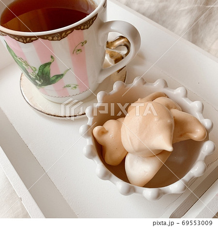 ベッドルームと紅茶と焼き菓子 ベッドルームと紅茶と焼き菓子 69553009