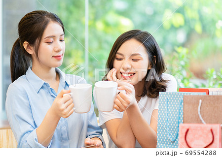 two woman, lifestyle 69554288