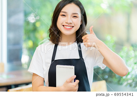 Woman. waitress Woman. waitress 69554341