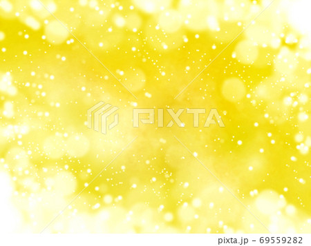 雪がキラキラ輝き降る背景イラスト ゴールドのイラスト素材