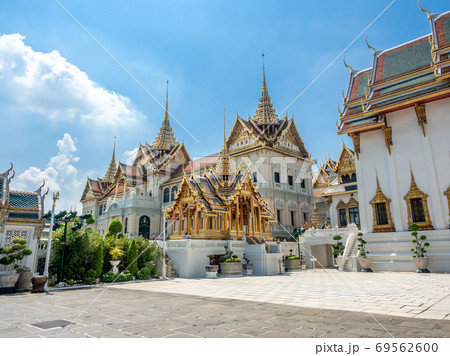 Chakri Maha Prasart Throne Hall, one of the most important and beautiful hall in The Grand Palace in Bangkok, Thailand Chakri Maha Prasart Throne Hall, one of the most important and beautiful hall in The Grand Palace in Bangkok, Thailand 69562600