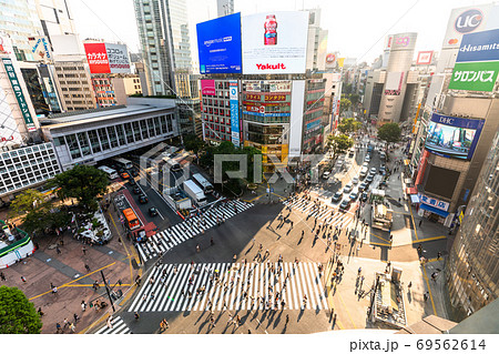 《東京都》渋谷の夕暮れ・人々の影 《東京都》渋谷の夕暮れ・人々の影 69562614