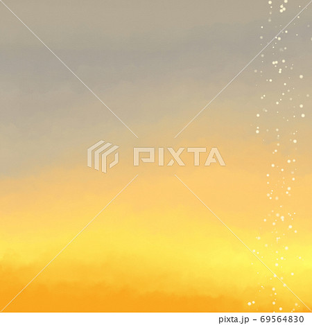 金色の夕焼け空のイメージの背景　水彩風 69564830