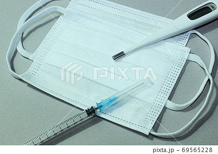 【ウイルス対策】感染症拡大防止のために使用する医療の道具 69565228