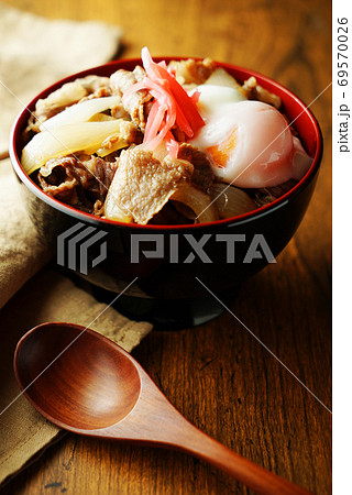 牛丼(温泉卵のせ) 牛丼(温泉卵のせ) 69570026