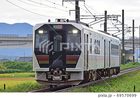 羽越本線　岩船町－村上　JR東日本　GV-E400系　GV-E400-8編成（新津） 69570699