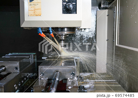 アルミの部品加工 69574485