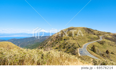 西伊豆スカイライン・戸田駐車場と富士山(冬) 西伊豆スカイライン・戸田駐車場と富士山(冬) 69576214