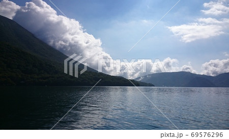 湖畔の雲 69576296